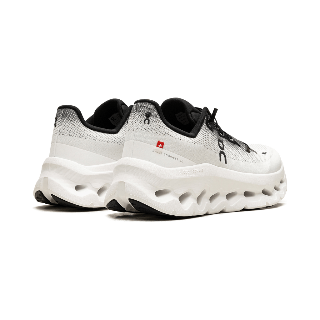 On Running Cloudtilt "Black/Ivory"