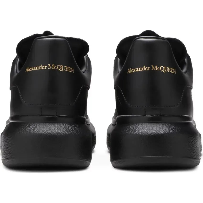 Alexander McQueen "All Black"