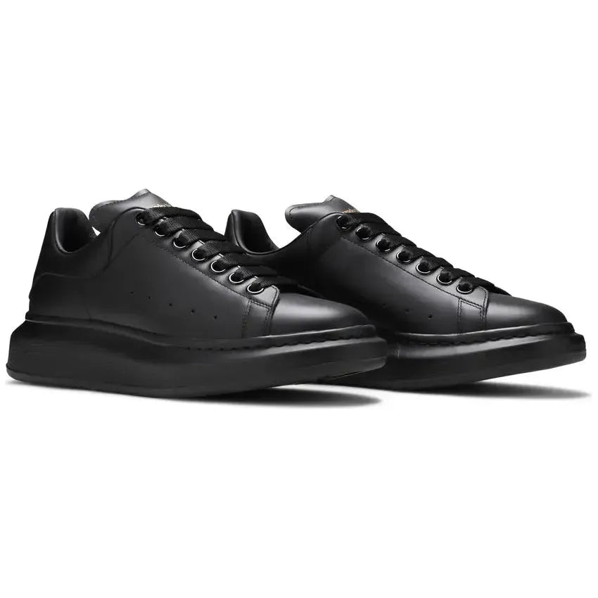 Alexander McQueen "All Black"