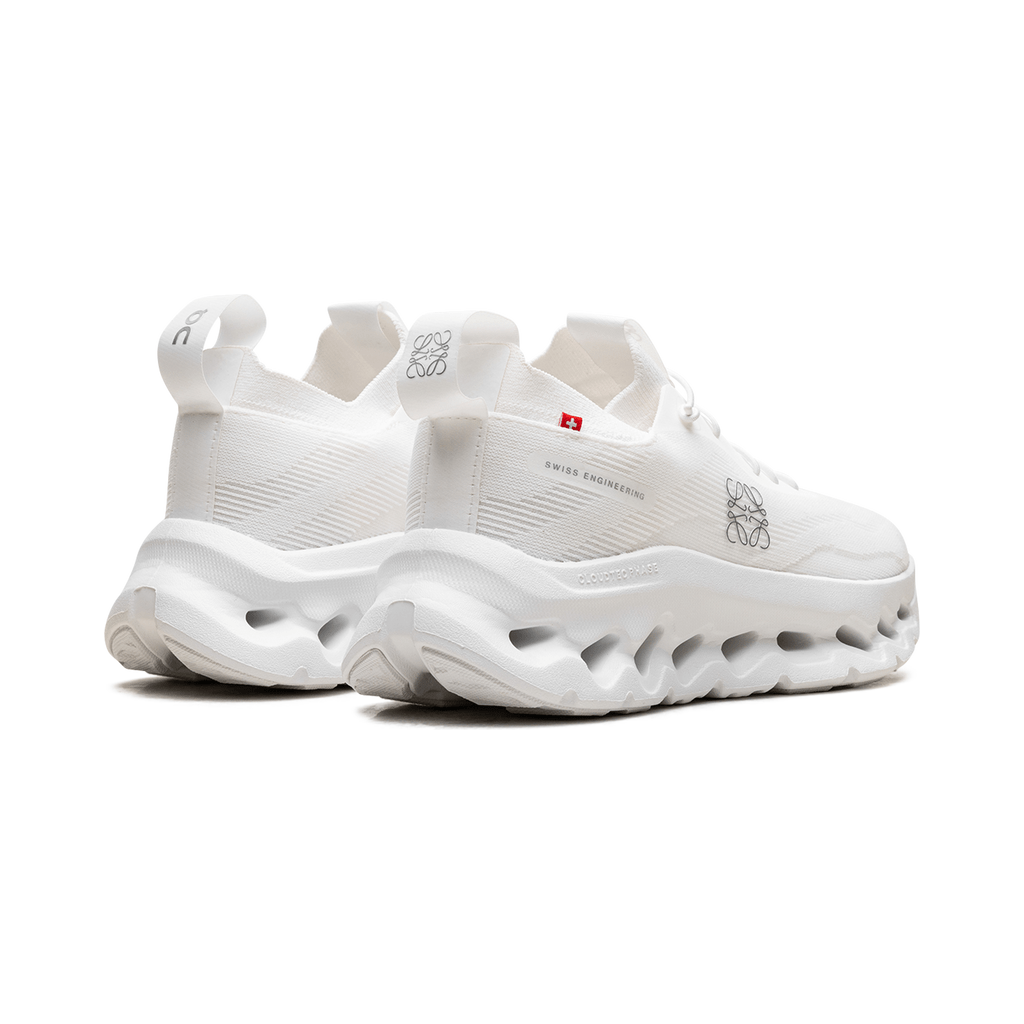 On Running Cloudtilt "LOEWE All White"