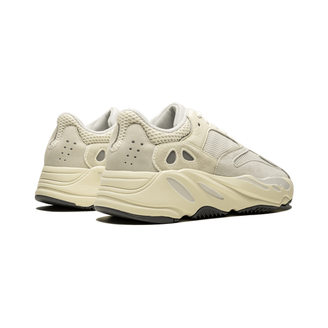 Yeezy Boost 700 "Analog"